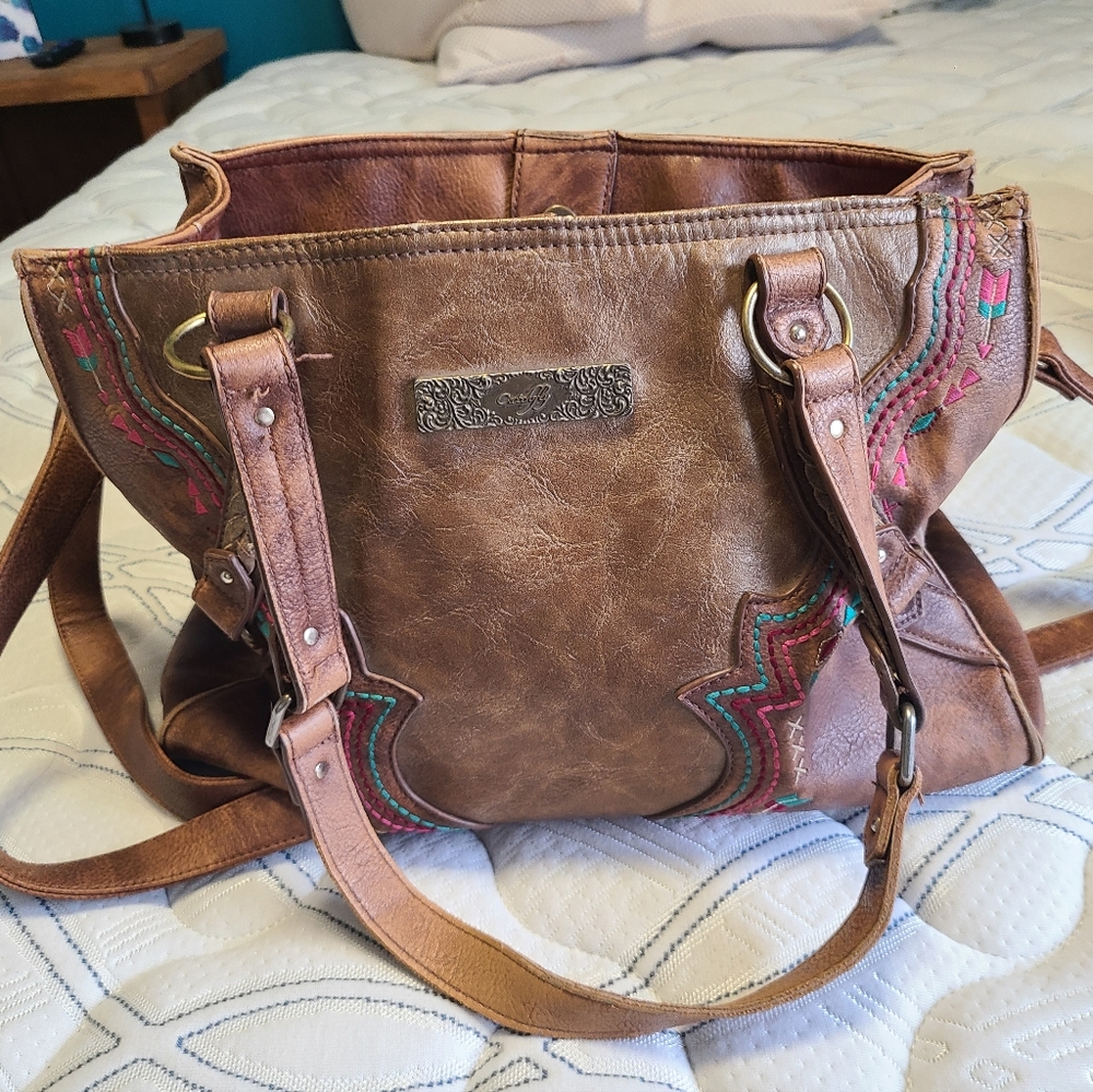Catch fly conceal, Cary purse